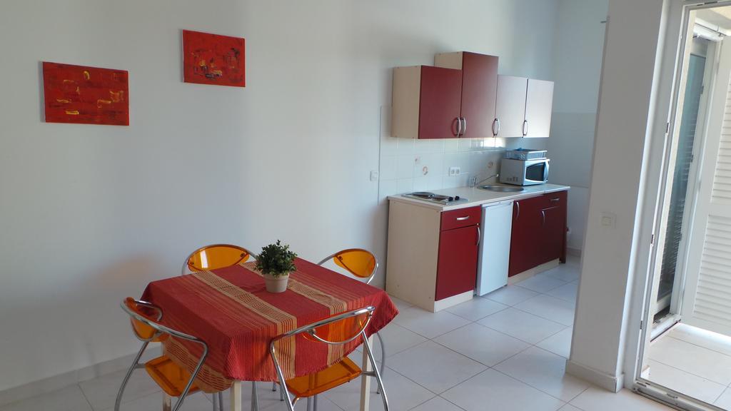 Apartments Henc Novigrad Istria Eksteriør billede